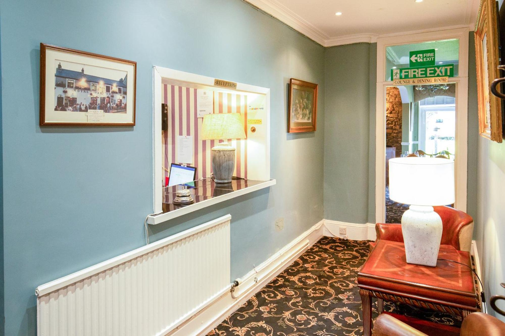 Oyo Lamphey Hall Hotel Pembroke